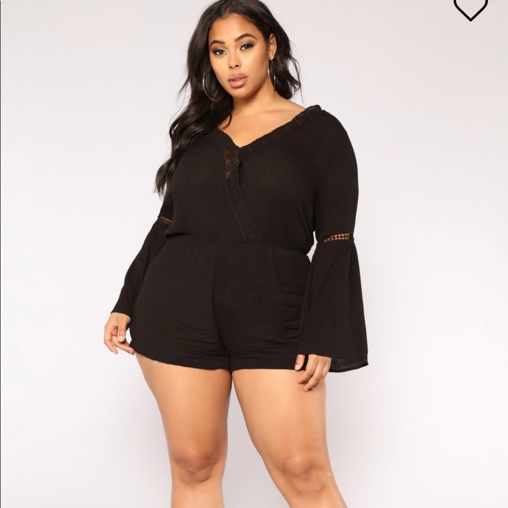 Black woven romper NWOT